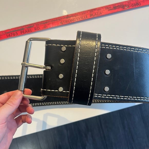 Rogue 13mm Powerlifting belt - Picture 5 of 10